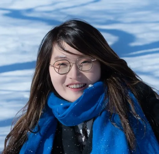 Claudia Shao Headshot.jpg